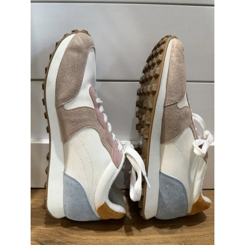 Steve Madden Torronto Retro Sneakers Women's 8 - Ivory/Light Blue/Multicolor‎